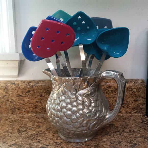 VTG Cookware 8 PC Set 1980's Hearts 4 Star Collection Colorful Kitchen Decor - Picture 1 of 7